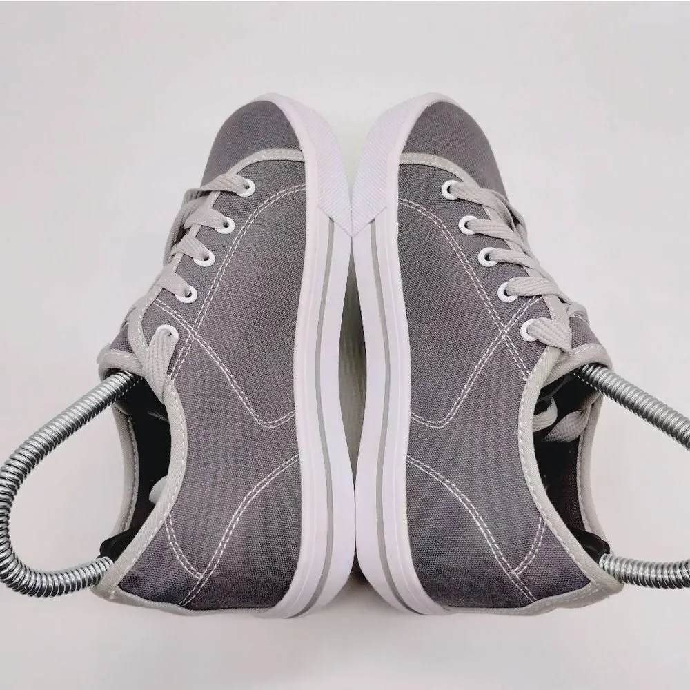 Heelys Casual Grey Skate Sneakers Boys‎ Size 4 Classic Shoes Skates Heelys